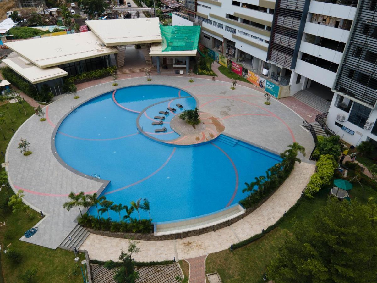 Noble Cebu Hotel Exteriör bild